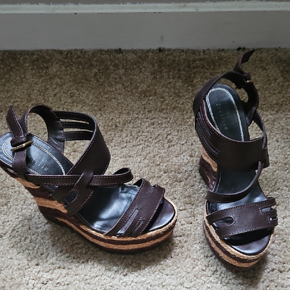 Brown Wedge Sandals 36..size 6